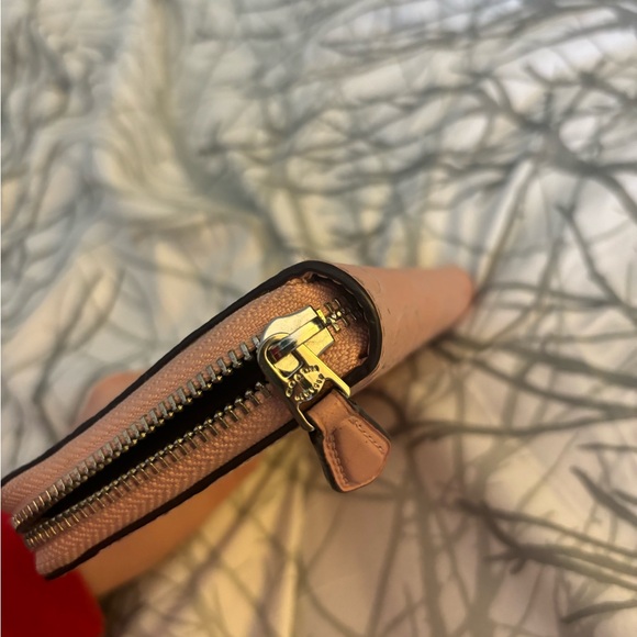 Coach Blush Pink Floral Embossed Wallet - Picture 3 of 6